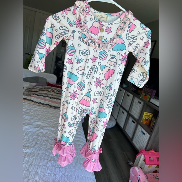 Marie Nicole Other - Marie Nicole Holiday Long Sleeved Jumpsuit Romper Size 18-24M GUC